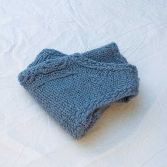 Hand knit sweater vest - Picture 2 of 5